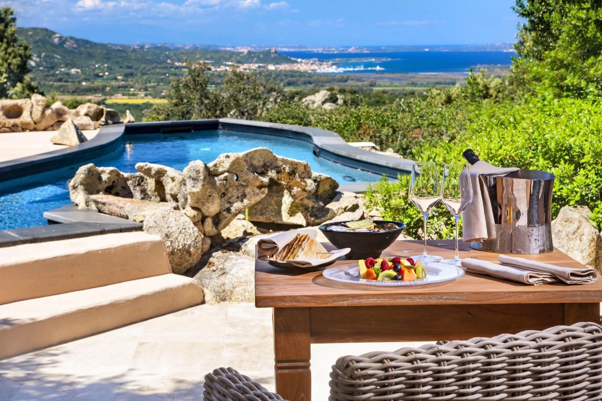 Petra Segreta Resort & Spa San Pantaleo Exterior photo